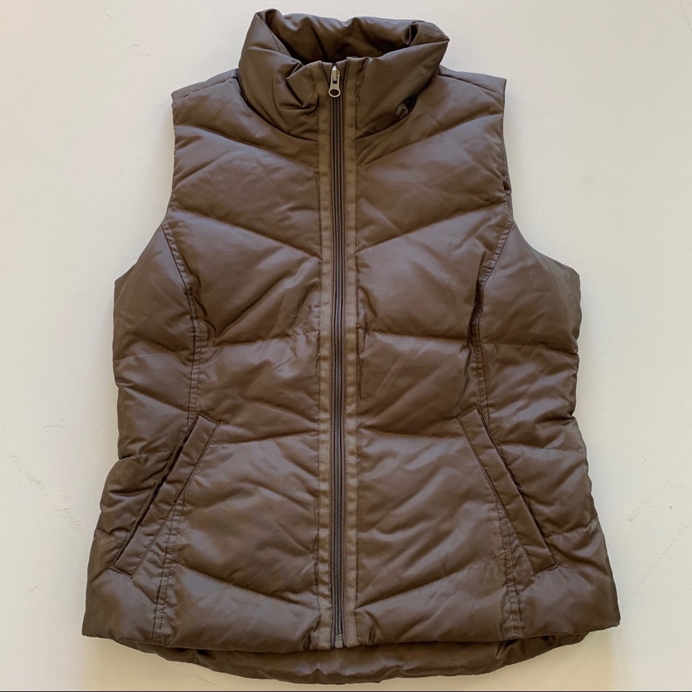 Land’s End taupe puffer vest size 6-8 Small